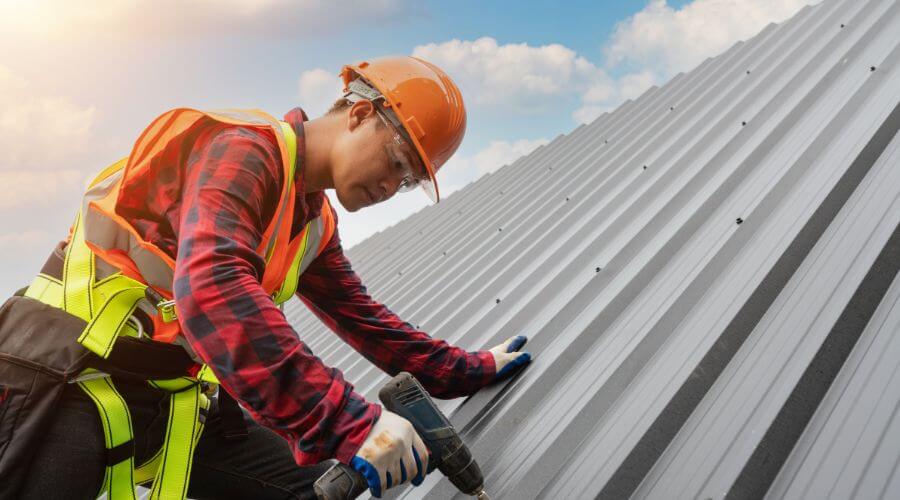 Professional gutter cleaning in Rocky Mount, MO